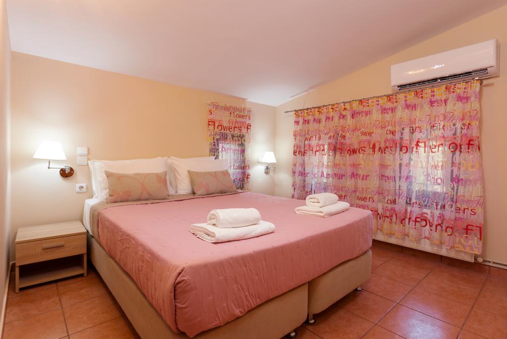 Evalexia Villa - Luxury Villa With Private Pool Near Laganas Perfect For Groups By Villa Mana Gers Kalamaki  Bagian luar foto