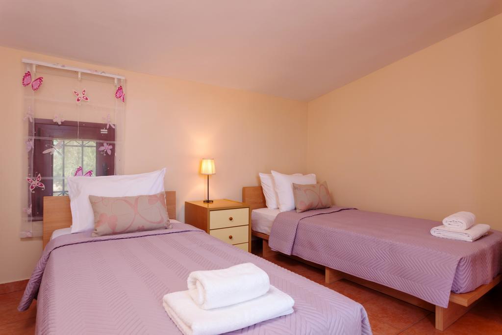 Evalexia Villa - Luxury Villa With Private Pool Near Laganas Perfect For Groups By Villa Mana Gers Kalamaki  Bagian luar foto